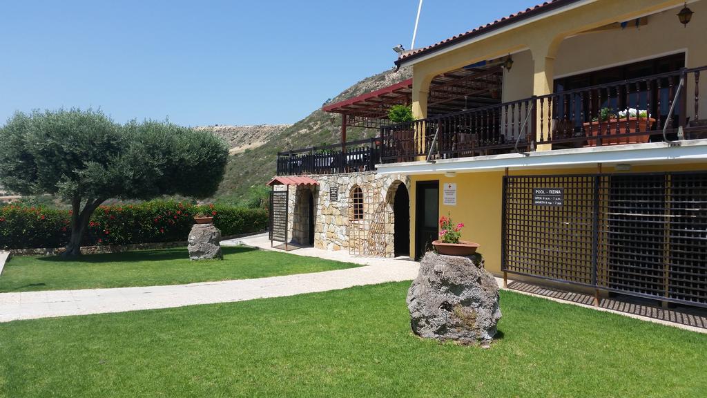 Pelekanos Apartments Pissouri Rum bild