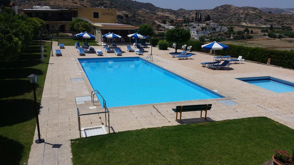 Pelekanos Apartments Pissouri Rum bild